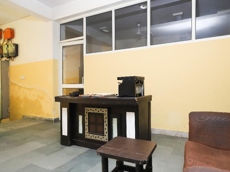 Oyo 28126 Charanpahari Hotel New Delhi Exteriör bild